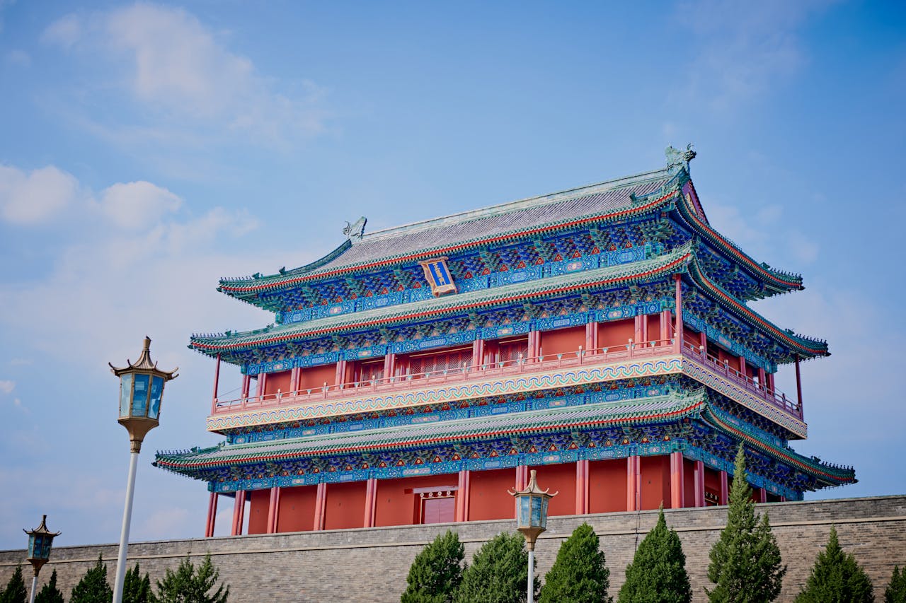 MO Qianmen
